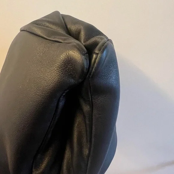 Staud Valerie Shoulder Bag  $350
Very slight peeling of leather in the corner - Picture 6 of 6